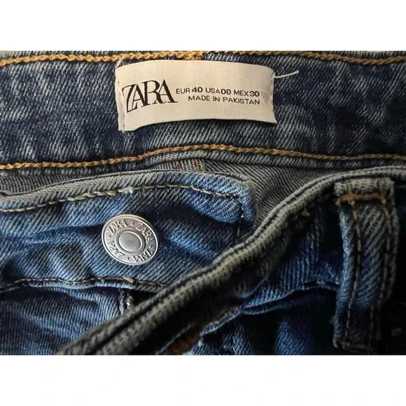 Zara Women's High-Rise Cropped Straight Leg Zip Fly Jeans w Raw Hem - Size US 8 - Picture 6 of 8